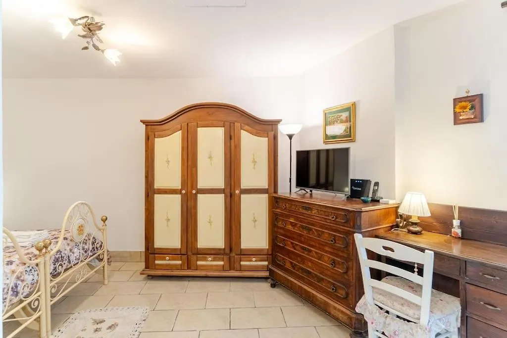 La Perla Del Vesuvio Apartment Naples 0*,  Italy